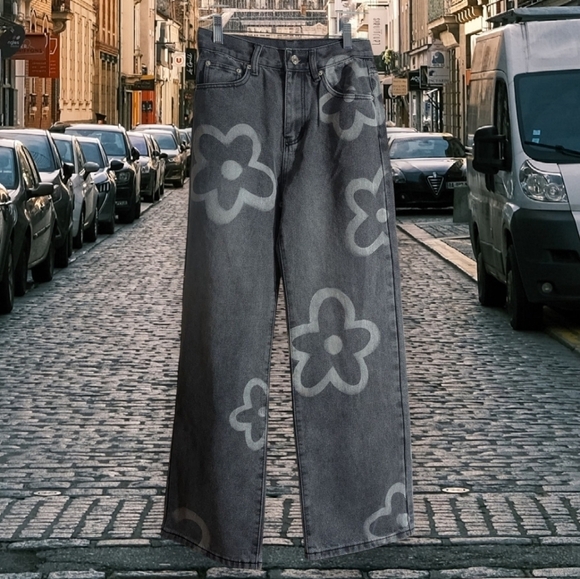 NWT Adika Floral Patterned Gray wash Jeans Size Small - Picture 2 of 7